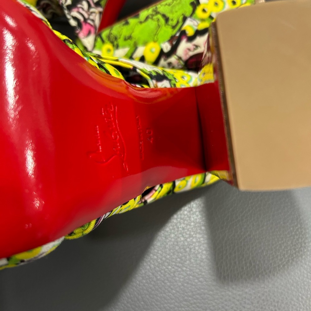 Vibrant Patterned Strappy Sandals - Picture 10 of 12